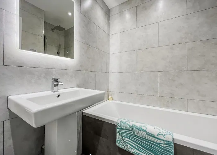 Sea Blue Scarborough